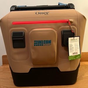 NWT Otterbox 30 QT Trooper LT Cooler